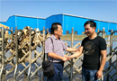 湖北省門(mén)業(yè)協(xié)會(huì)谷志民會(huì)長(zhǎng)慰問(wèn)湖北受災(zāi)木門(mén)企業(yè)