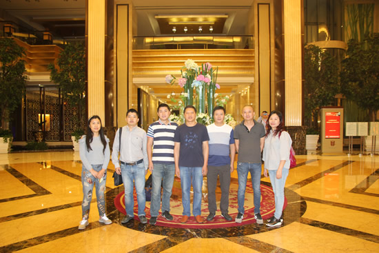 重慶部分木門企業(yè)參加“全國(guó)木門先進(jìn)技術(shù)與產(chǎn)業(yè)發(fā)展盛會(huì)”