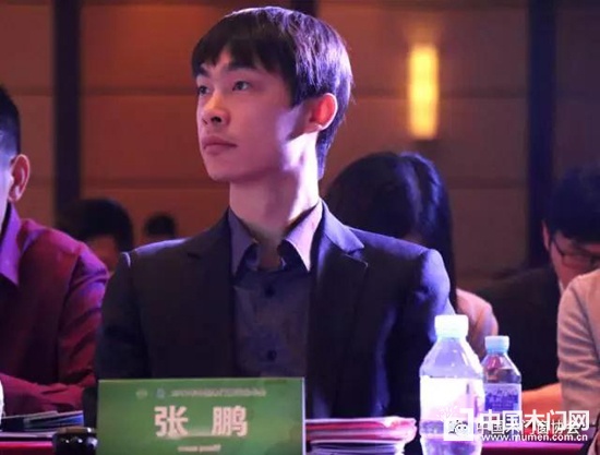 中國(guó)木材與木制品流通協(xié)會(huì)木門窗專業(yè)委員會(huì)常務(wù)副會(huì)長(zhǎng)張鵬