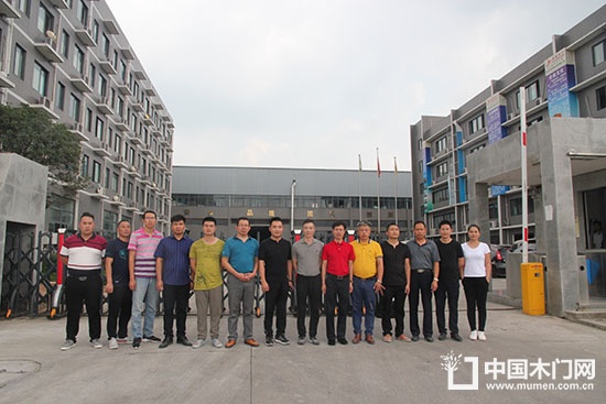 河北和浙江木門企業(yè)對重慶部分企業(yè)進行了考察