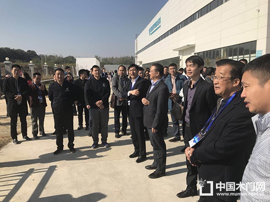 第二屆中國木門窗企業(yè)家峰會暨門配貿易交流大會