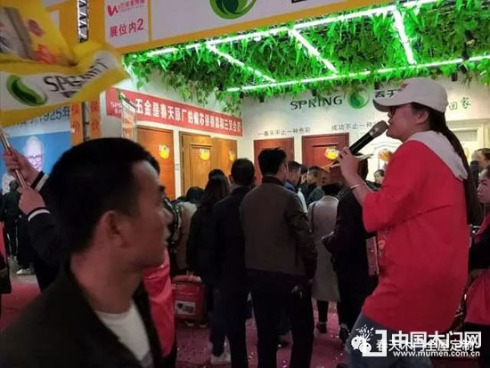 春天木門