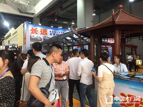 遮陽門窗展