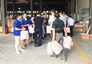 重慶長壽區(qū)政協(xié)主席張華一行蒞臨雙羽木門并慰問工廠一線員工