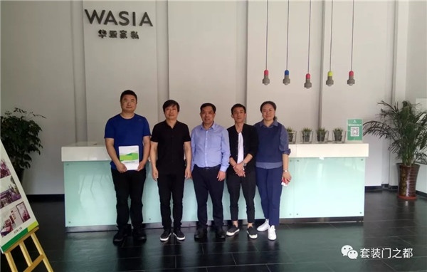 重慶華亞辦公家具和富家一問(wèn)木門