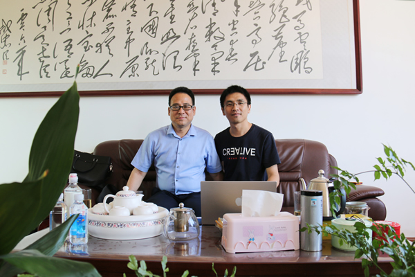 老友記|中國木門網(wǎng)王易參觀青島恒家祥木門工廠，探討交流木門企業(yè)發(fā)展路線