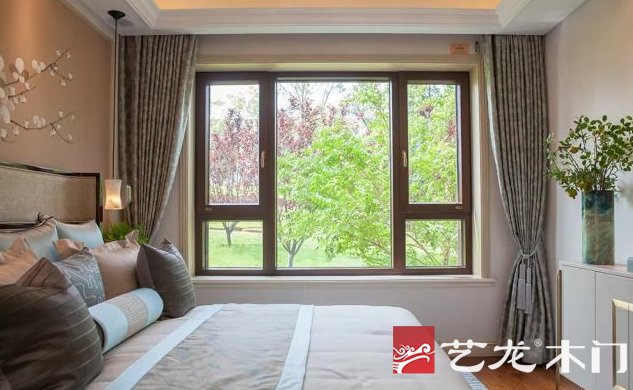 藝龍木門整木定制：家里哪些房間有必要安裝內(nèi)平開和內(nèi)開內(nèi)倒