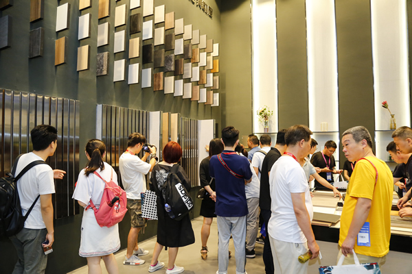 大美至簡，拜勒尼攜迭代新品驚艷綻放廣州建博會