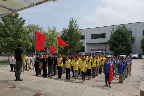 伯藝木門(mén)定制家