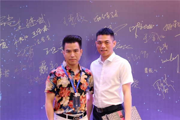 新思維·心突破·星未來(lái)丨2019年中經(jīng)銷商大會(huì)暨新品發(fā)布驚艷亮相