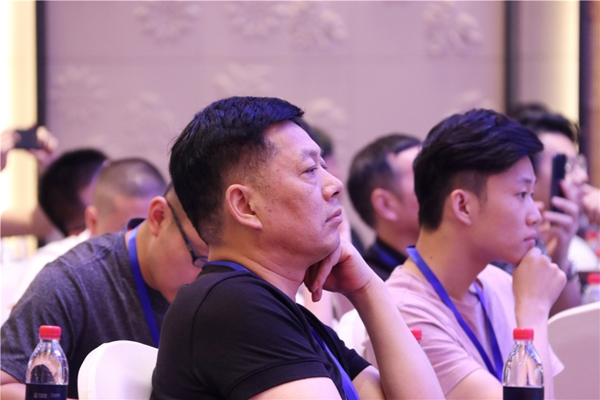 新思維·心突破·星未來(lái)丨2019年中經(jīng)銷商大會(huì)暨新品發(fā)布驚艷亮相