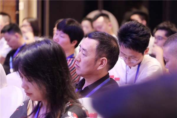 新思維·心突破·星未來(lái)丨2019年中經(jīng)銷商大會(huì)暨新品發(fā)布驚艷亮相