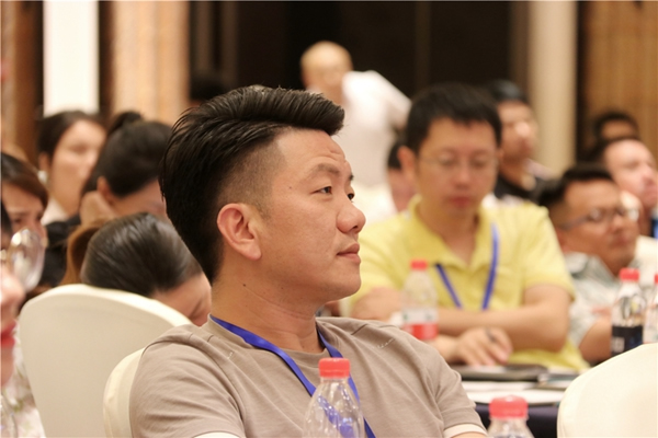 新思維·心突破·星未來(lái)丨2019年中經(jīng)銷商大會(huì)暨新品發(fā)布驚艷亮相