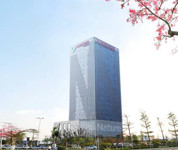 大自然木門高調(diào)招商，攜特斯拉亮相廣州建博會