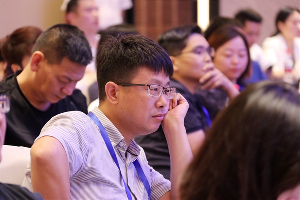 喬金斯＆云庭御邑2019年中經(jīng)銷商大會(huì)暨新品發(fā)布完美落幕