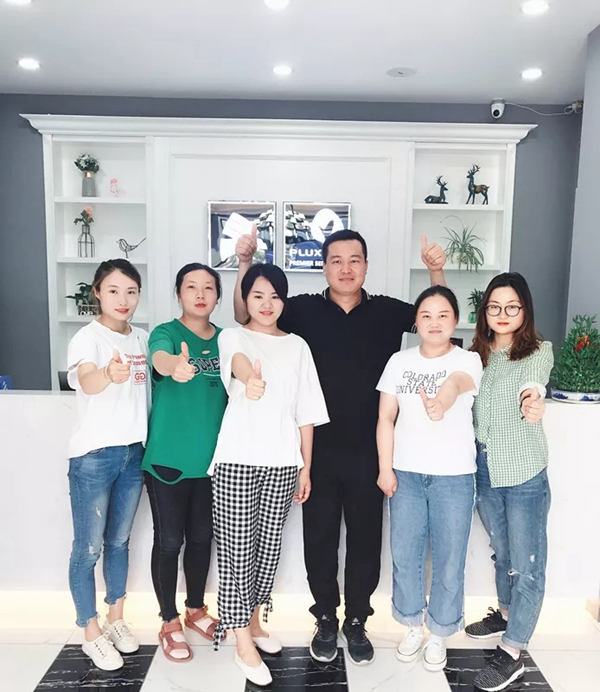 雙羽木門姜堰店：了解市場動向 做好客戶服務(wù) 打造核心競爭力