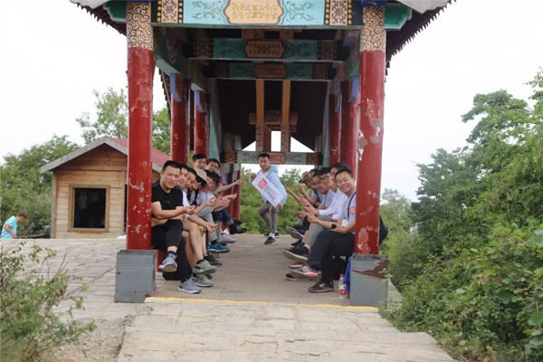 尚佰木門·整木定制客服工程部精英團(tuán)隊河南之旅圓滿結(jié)束！