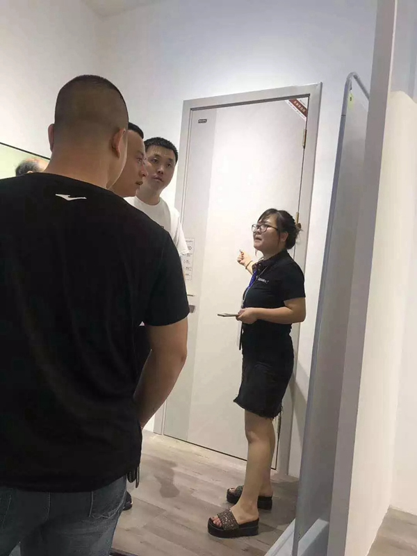 嘉尊木門：第十屆永康門博會，為您開啟財富之門！