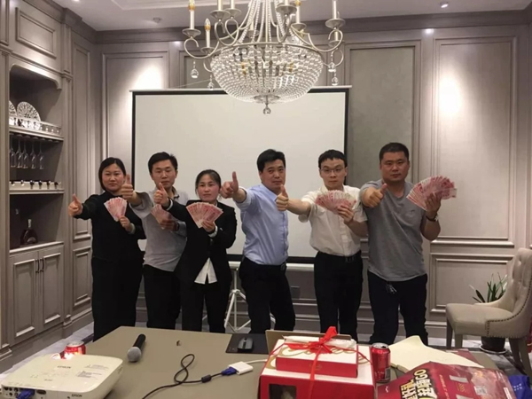 尚佰木門·整木定制4月單店活動(dòng)項(xiàng)目圓滿落幕，5月再續(xù)輝煌！