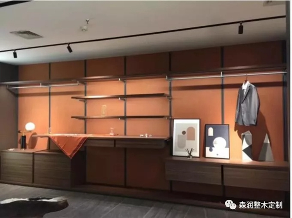 森潤(rùn)整木定制：現(xiàn)代輕奢掛墻式衣帽間設(shè)計(jì)應(yīng)用全面解析！