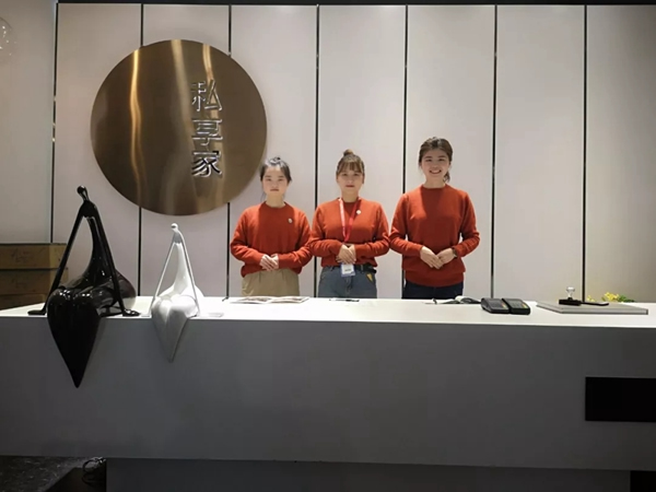開開木門帶您直擊2019中國(guó)建博會(huì)（上海）第1天！