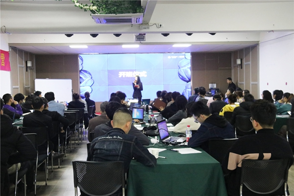 喬金斯耐思迪商學院課程培訓會、校企授牌儀式成功開講與舉行！