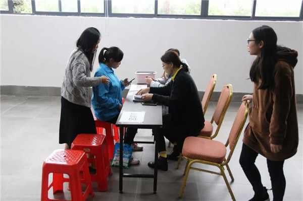 魅力女性，快樂幸福