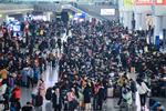 尚品本色：一副春聯(lián)一份祝福，送福到北京站！