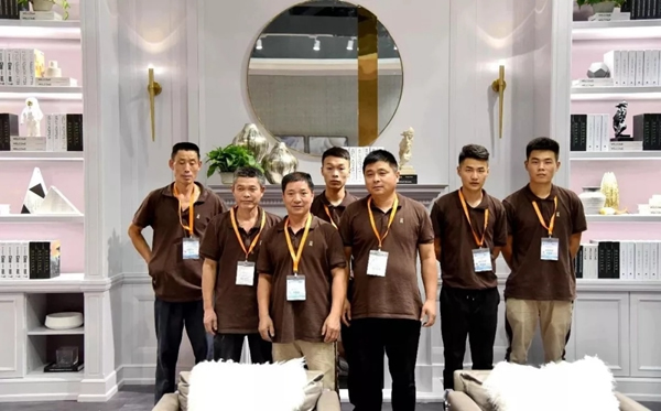 你收到一封關(guān)于圖森整體木作的簡歷，請查收！