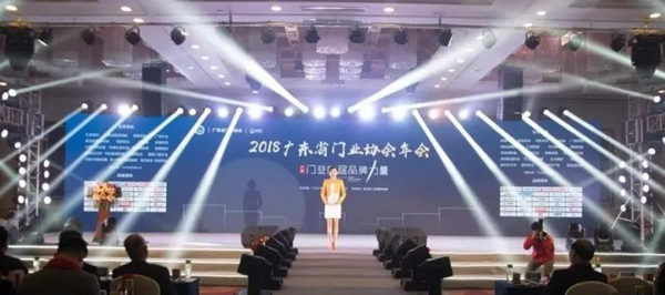 潤成創(chuàng)展新品首秀！木質(zhì)地板“潤成尚大”品牌，精彩亮相