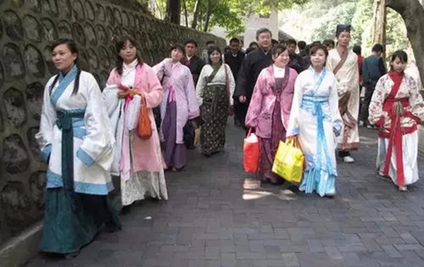 永佳無漆木門祝大家元宵佳節(jié)月圓人安！