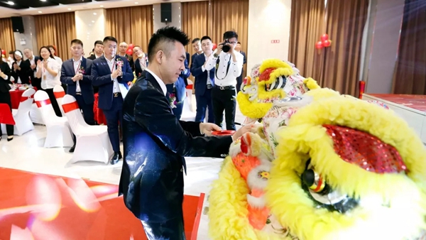 展志天華隆重舉行2019-2020集團年會暨新春嘉年華活動