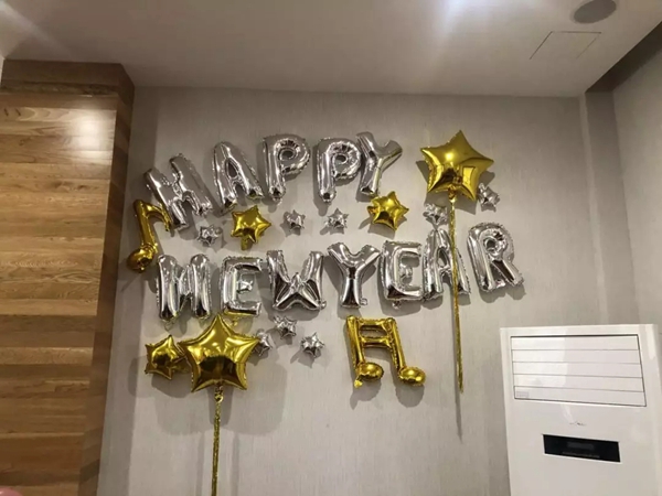 兔寶寶木門為一線員工們提前舉辦年夜飯活動