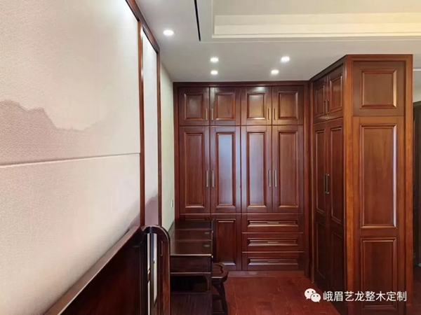 藝龍木門·整木定制實景安裝圖 總有一種風格是你的“愛”