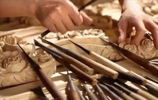 大豪整體木作：你與精致的家之間，只缺一個(gè)整木定制