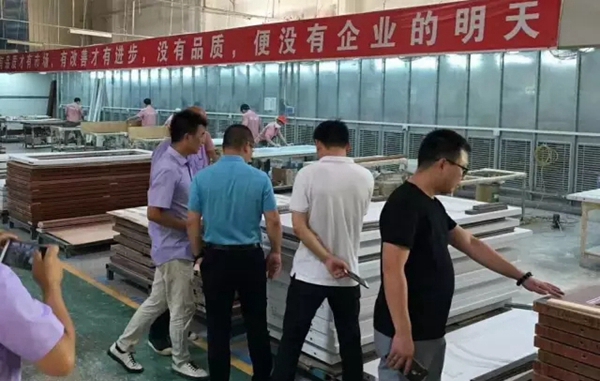 羅漢松門業(yè)品牌如何 門界常青藤值得你信賴