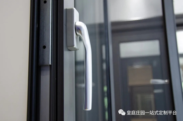 皇庭莊園：不負(fù)春暖花開 讓陽(yáng)光明媚到家