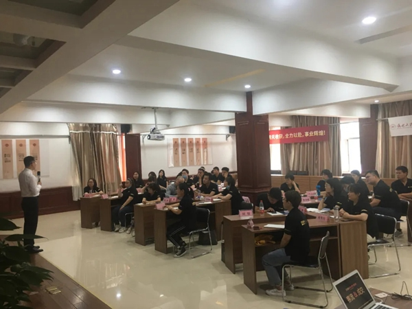 鑫迪木門“活動營銷執(zhí)行系統(tǒng)”課程開講！