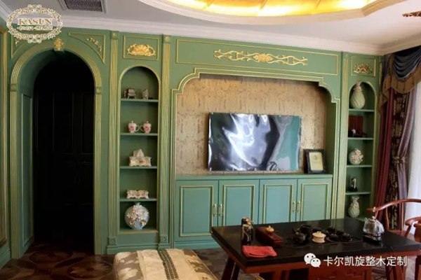卡爾·凱旋木門：實木定制的非凡魅力