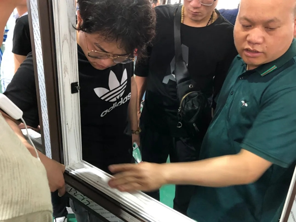 開開門窗|走進(jìn)開開門窗廠，領(lǐng)略開開匠心