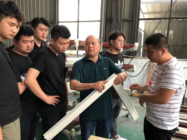 開開門窗|走進(jìn)開開門窗廠，領(lǐng)略開開匠心