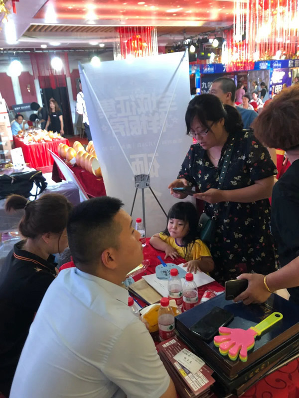廣千木門整木定制朔州旗艦店盛裝開業(yè)