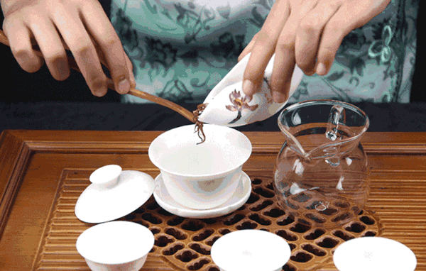 A8空間極簡(jiǎn)定制：一茶、一書，一“室”界，至簡(jiǎn)至美