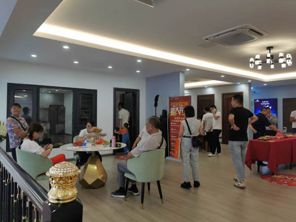 600㎡王力南寧新形象旗艦店，開(kāi)業(yè)當(dāng)天業(yè)績(jī)就突破30萬(wàn)
