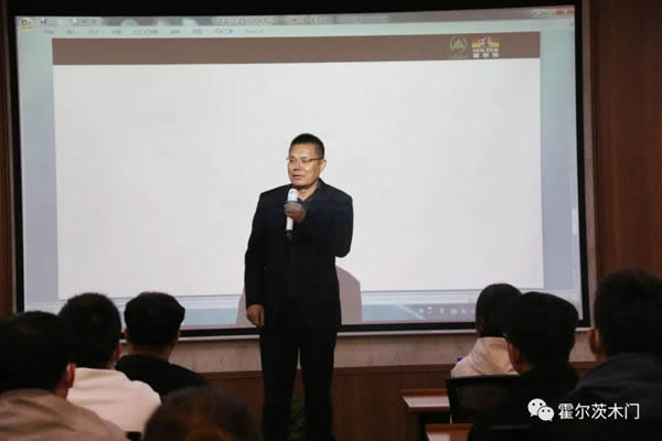 內(nèi)蒙古農(nóng)業(yè)大學(xué)師生蒞臨霍爾茨工廠參觀交流