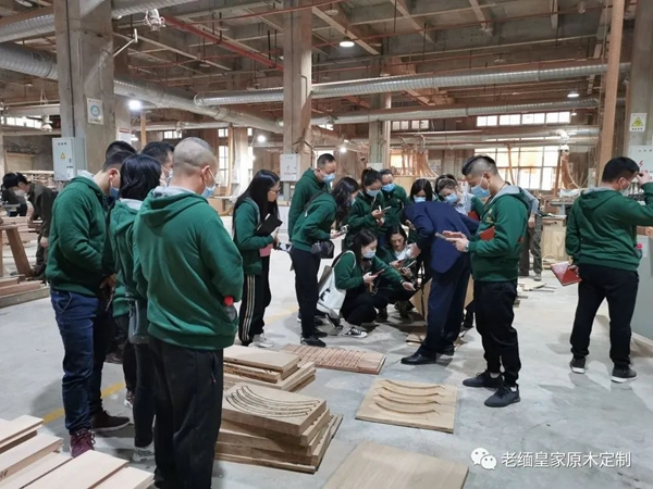 老緬皇家原木定制 | 貴陽以及武漢團(tuán)隊(duì)抵達(dá)重慶定制工廠進(jìn)行參觀學(xué)習(xí)交流