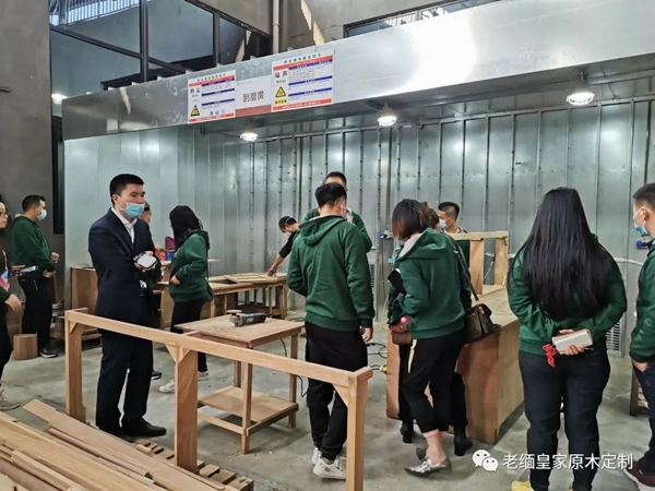 老緬皇家原木定制 | 貴陽以及武漢團(tuán)隊(duì)抵達(dá)重慶定制工廠進(jìn)行參觀學(xué)習(xí)交流