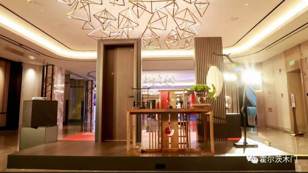 突破空間局限，呈現(xiàn)雙面美學(xué)，霍爾茨雙面雙色T型門成CBDA人氣爆款 