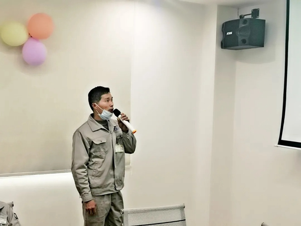圣象華宇工廠“迎戰(zhàn)2021”年會議成功舉行