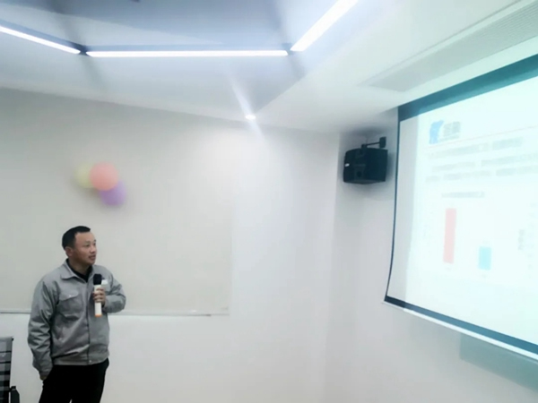 圣象華宇工廠“迎戰(zhàn)2021”年會議成功舉行